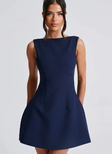 Hihaton selkänojaton hame